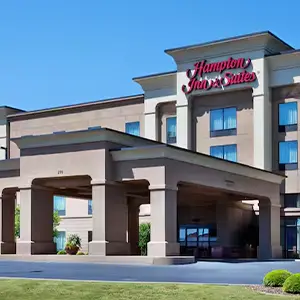 Hampton Inn & Suites